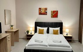 Guest House Family